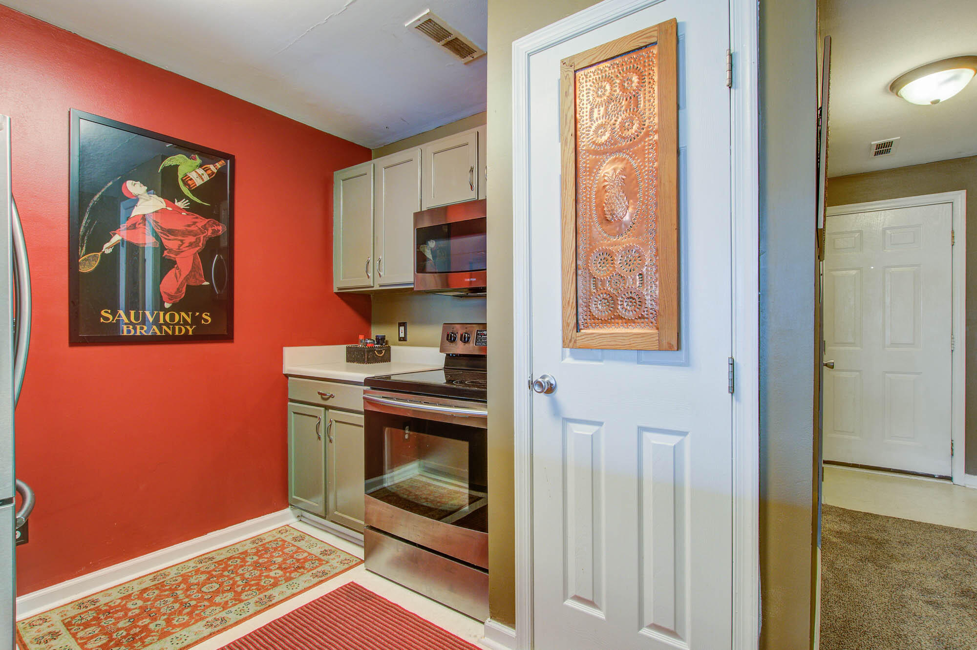 1530 Fort Johnson Road, Unit 3L Charleston, SC 29412 - Photo 7 of 22 Lots of storage space