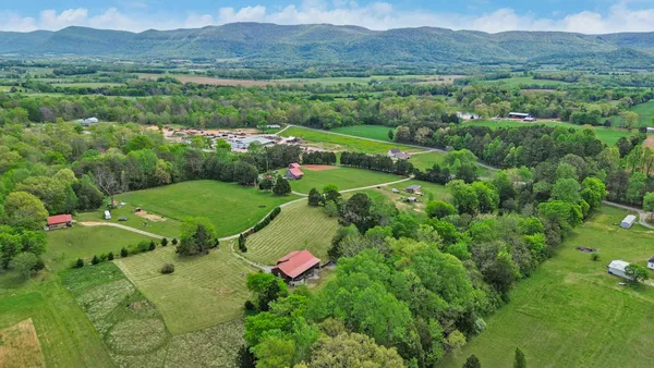 $439,000 | 137 Whirlwind Lane, Pikeville, TN 37367