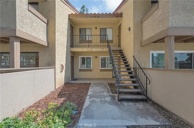 $1,900 | 1110 West Blaine Street, Unit 102, Riverside, CA 92507