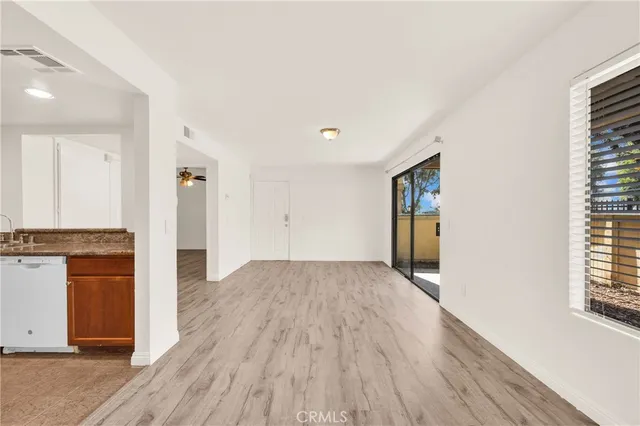 $1,900 | 1110 West Blaine Street, Unit 102, Riverside, CA 92507