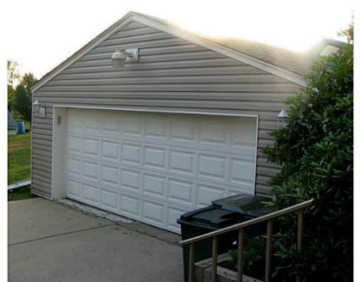 1175 Renton Road Plum, PA 15239 - Photo 16 of 18 Parking Lot/Garage. 2 Car detached garage w/ newer siding & garage door, w/ man door on the side.