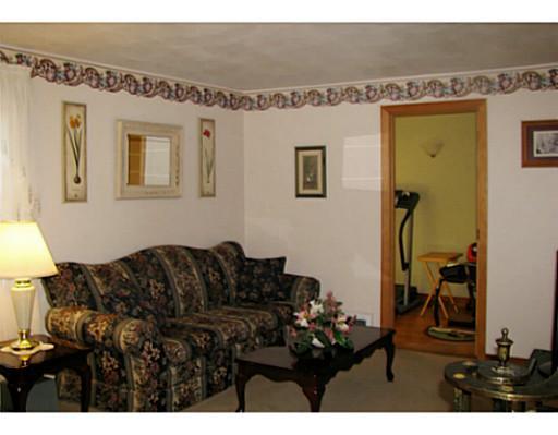 1175 Renton Road Plum, PA 15239 - Photo 4 of 18 Living Room. Spacious livingroom w/ bay window & neutral carpet
