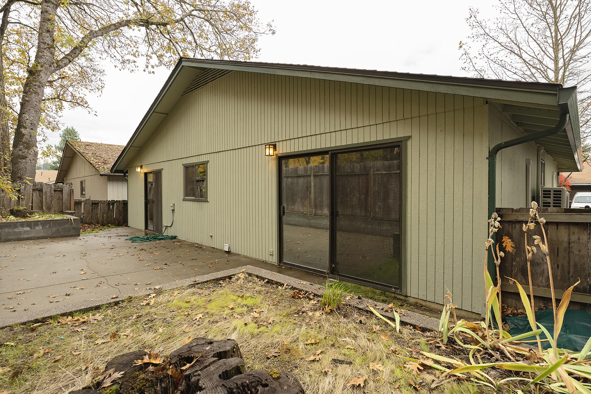 730 Brookside Circle Rogue River, OR 97537 - Photo 13 of 20 nice private backyard