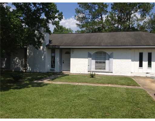 76 Easy Street Gulfport, MS 39503 - Photo 1 of 1 Primary Photo