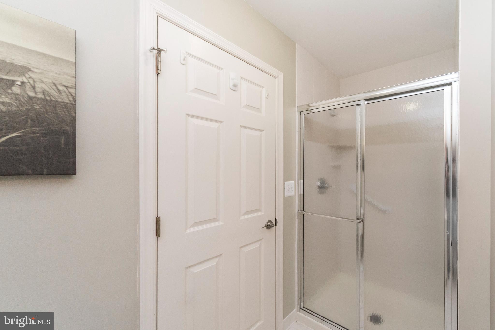 38 Shorewalk Road Riva, MD 21140 - Photo 23 of 40 2nd Floor Bathroom