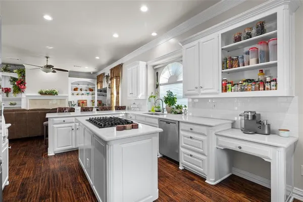 $925,000 | 3015 Forestwood Drive, Arlington, TX 76006
