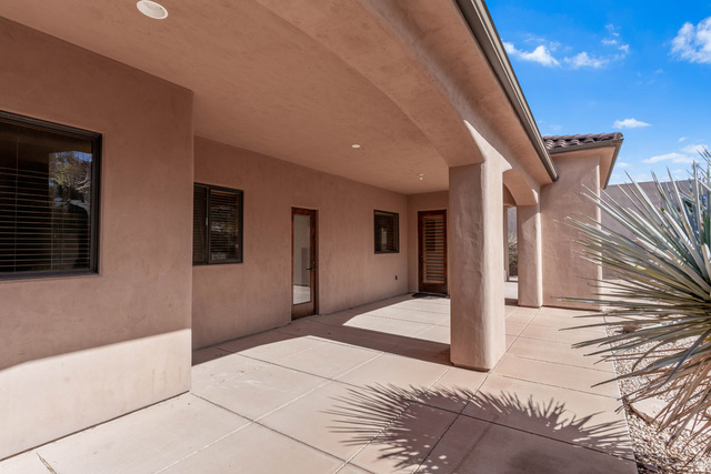 2464 East Granite Way St. George, UT 84790 - Photo 14 of 106 View of back patio / terrace