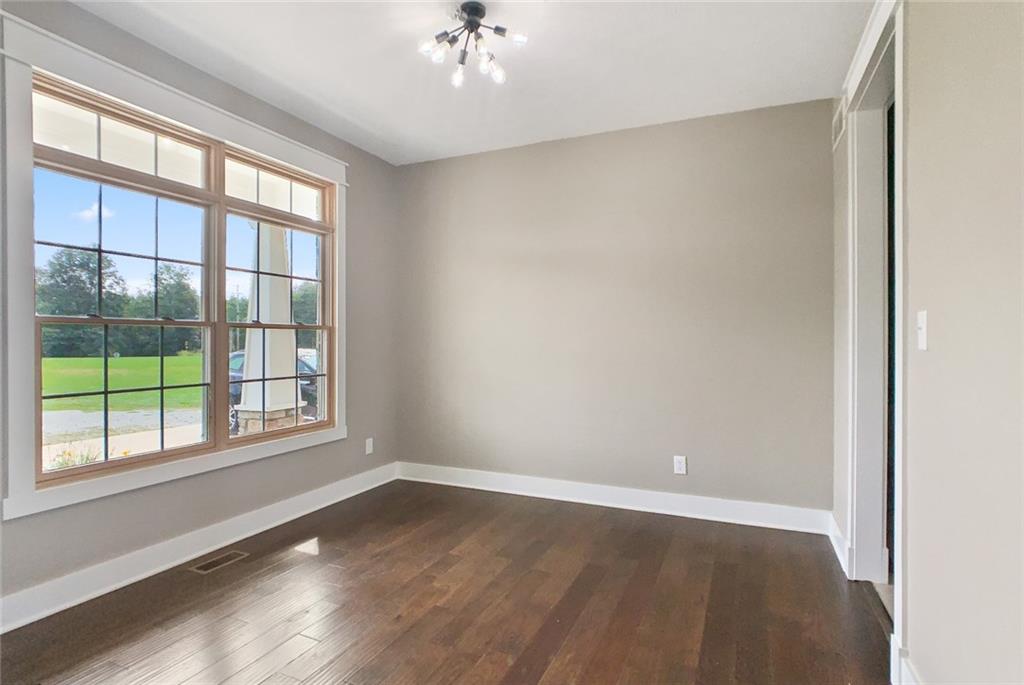 7565 South Sprague Road Columbus, IN 47201 - Photo 6 of 37