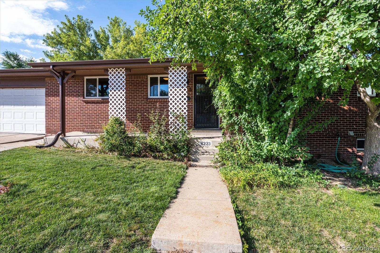 8233 Adams Way Denver, CO 80221 - Photo 4 of 21