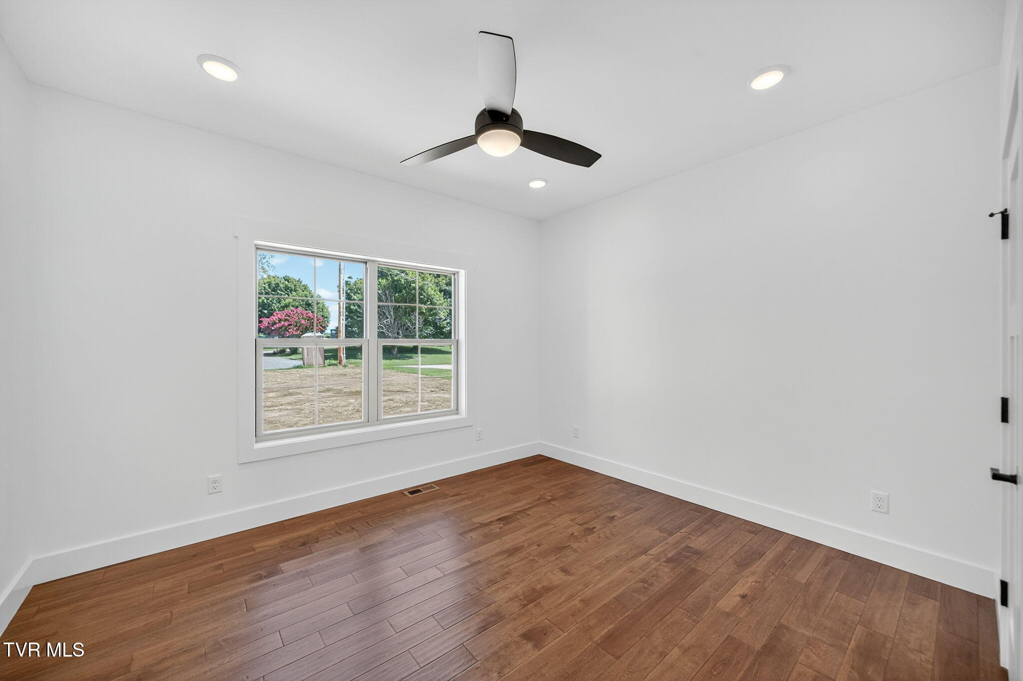 15 Browns Bridge Road Greeneville, TN 37745 - Photo 26 of 75 24