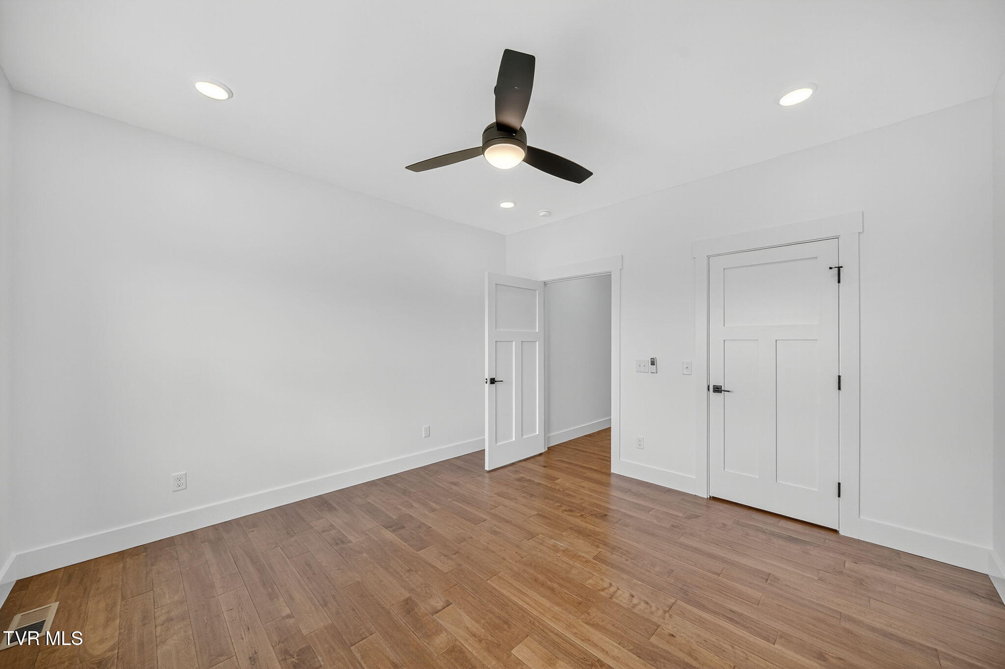15 Browns Bridge Road Greeneville, TN 37745 - Photo 35 of 75 31