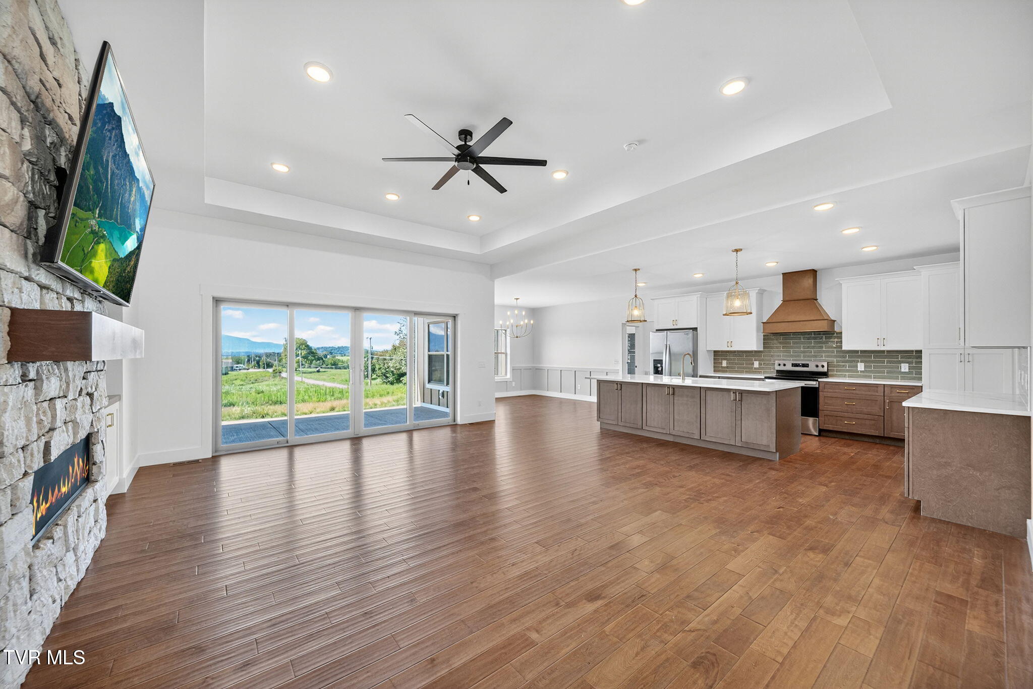 15 Browns Bridge Road Greeneville, TN 37745 - Photo 9 of 75 8
