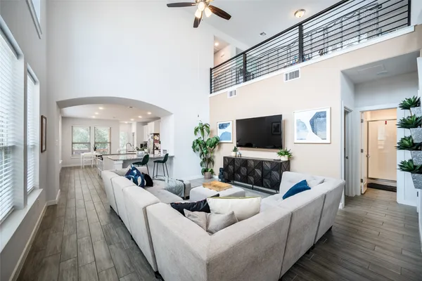 $2,400 | 7525 Desert Needle Drive, Lago Vista, TX 78645