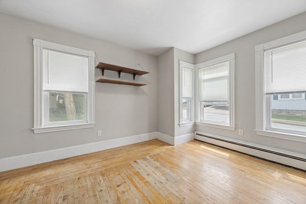49 Felton Street Hudson, MA 01749 - Photo 9 of 41