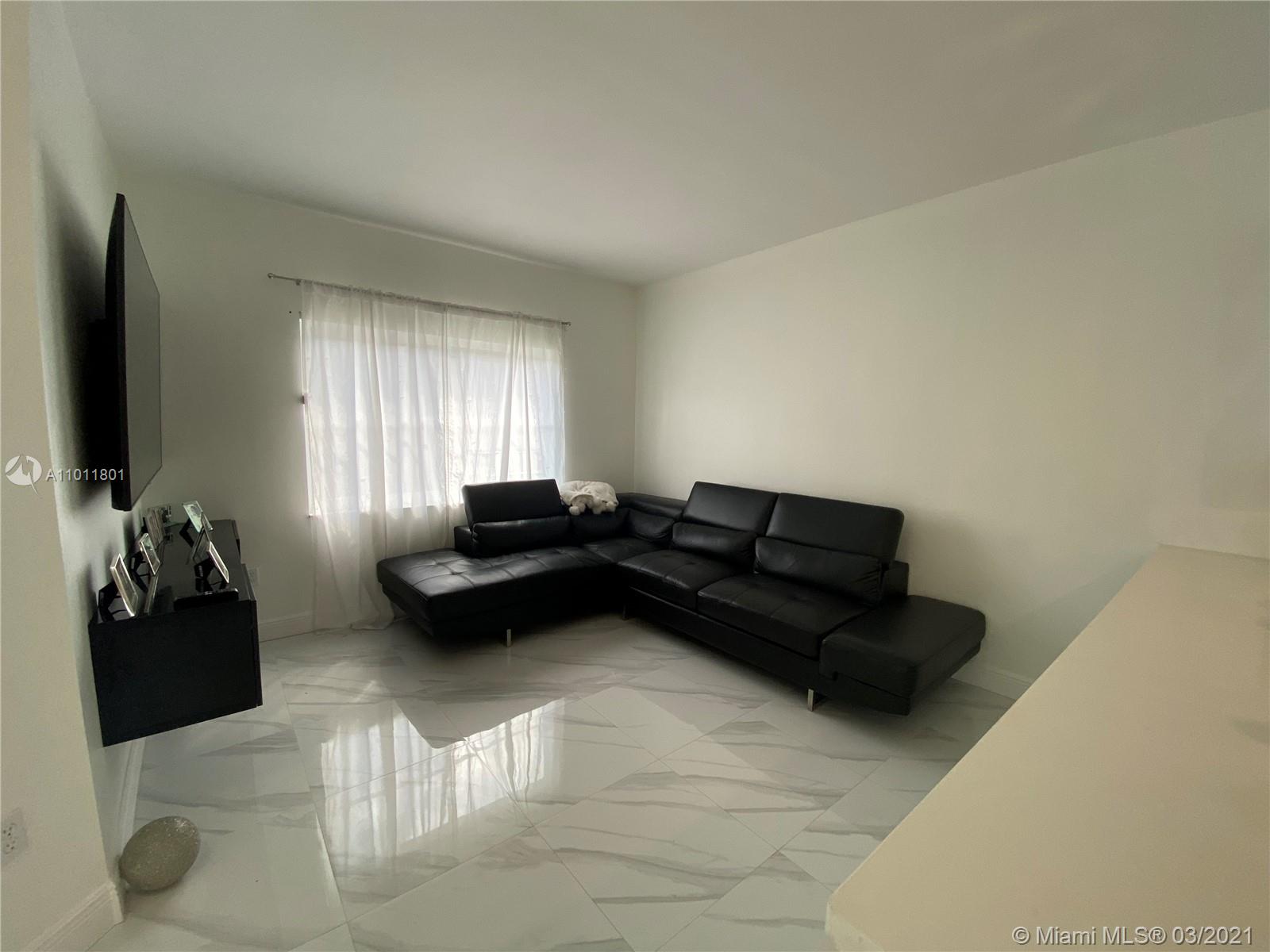 11561 Southwest 148th Path Miami, FL 33196 - Photo 11 of 36 Gallery Image 11
