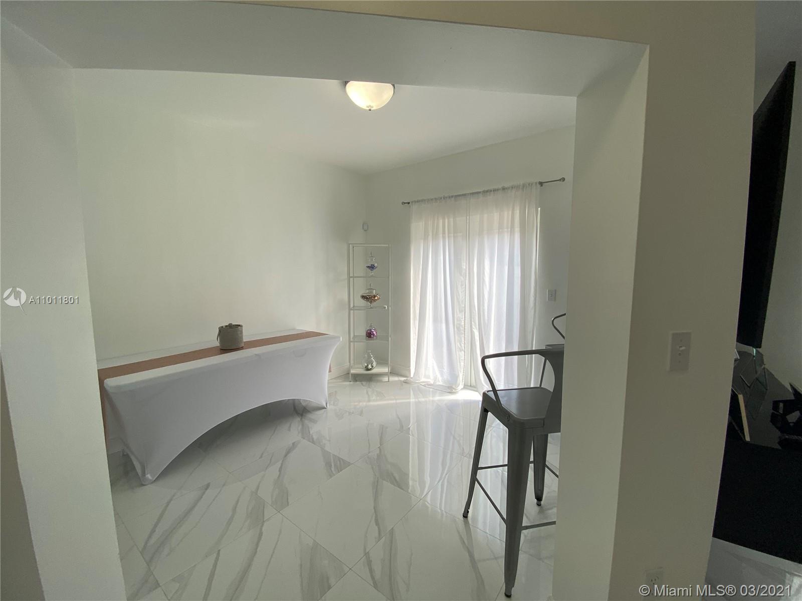 11561 Southwest 148th Path Miami, FL 33196 - Photo 12 of 36 Gallery Image 12