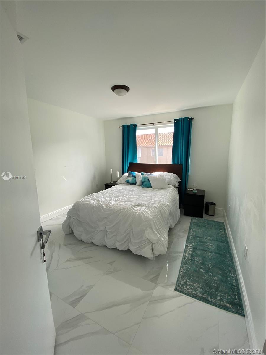 11561 Southwest 148th Path Miami, FL 33196 - Photo 17 of 36 Gallery Image 17