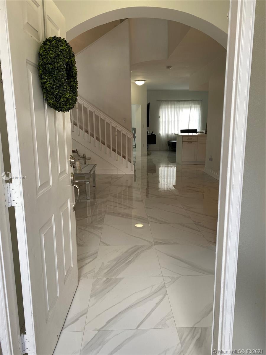 11561 Southwest 148th Path Miami, FL 33196 - Photo 3 of 36 Gallery Image 3