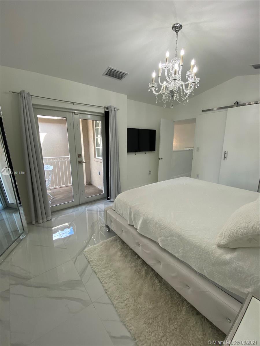 11561 Southwest 148th Path Miami, FL 33196 - Photo 26 of 36 Gallery Image 26