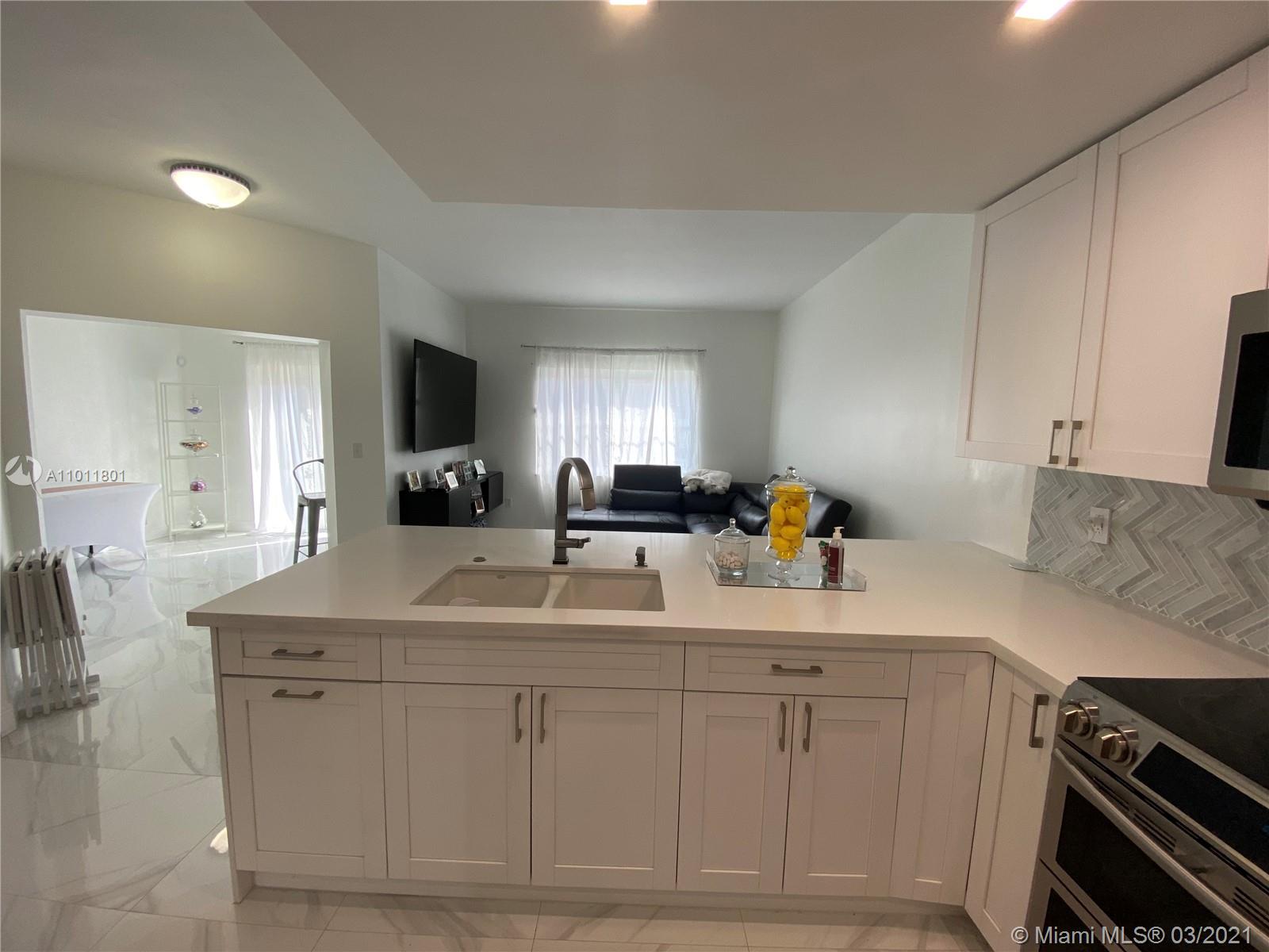 11561 Southwest 148th Path Miami, FL 33196 - Photo 10 of 36 Gallery Image 10