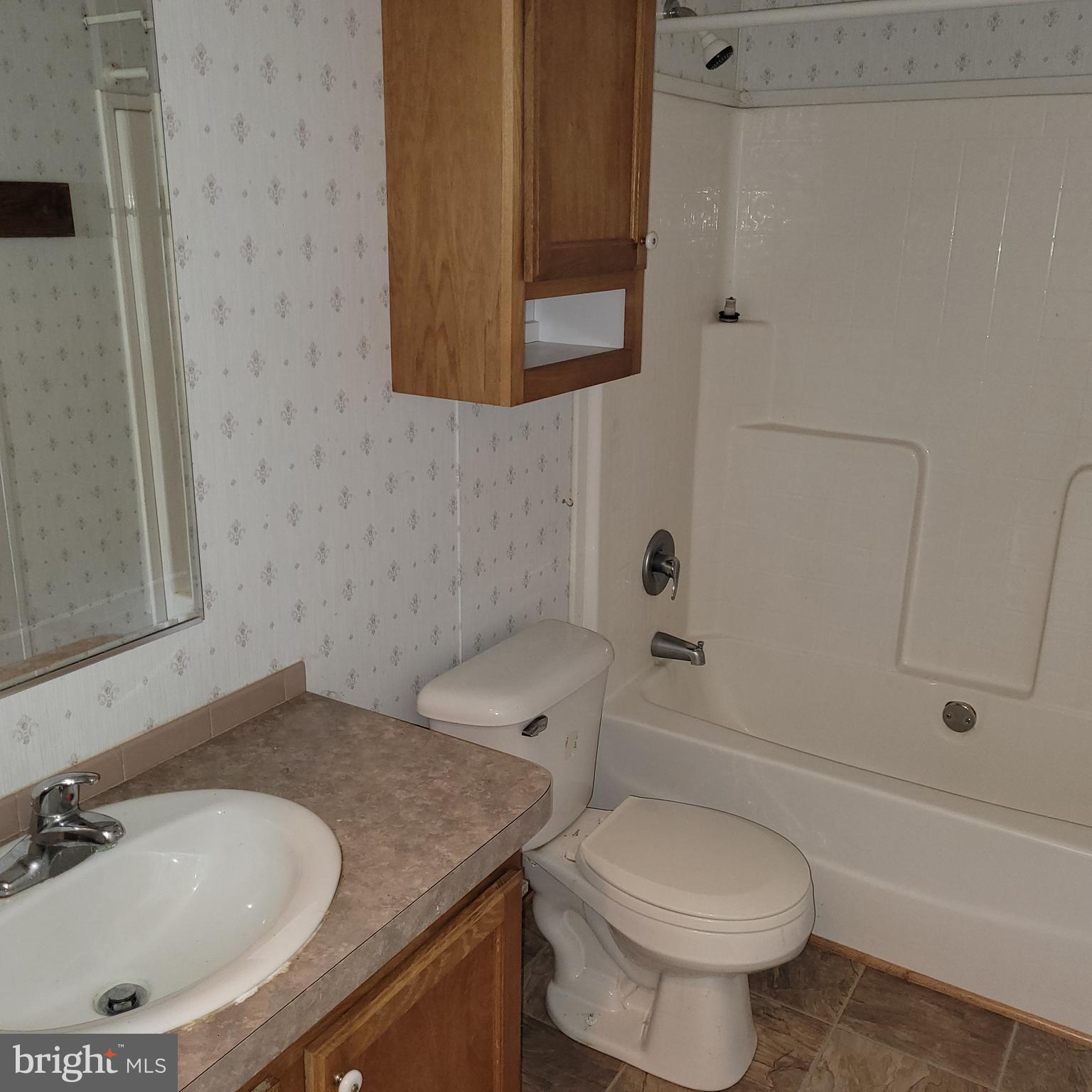 376 Mallory Road Louisa, VA 23093 - Photo 18 of 29 Hall Bath