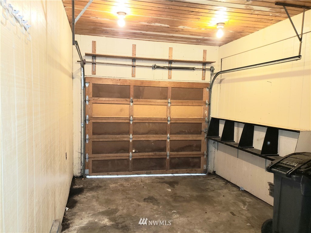 8690 Illahee Road Northeast Bremerton, WA 98311 - Photo 39 of 40 a view of walk in closet with empty racks