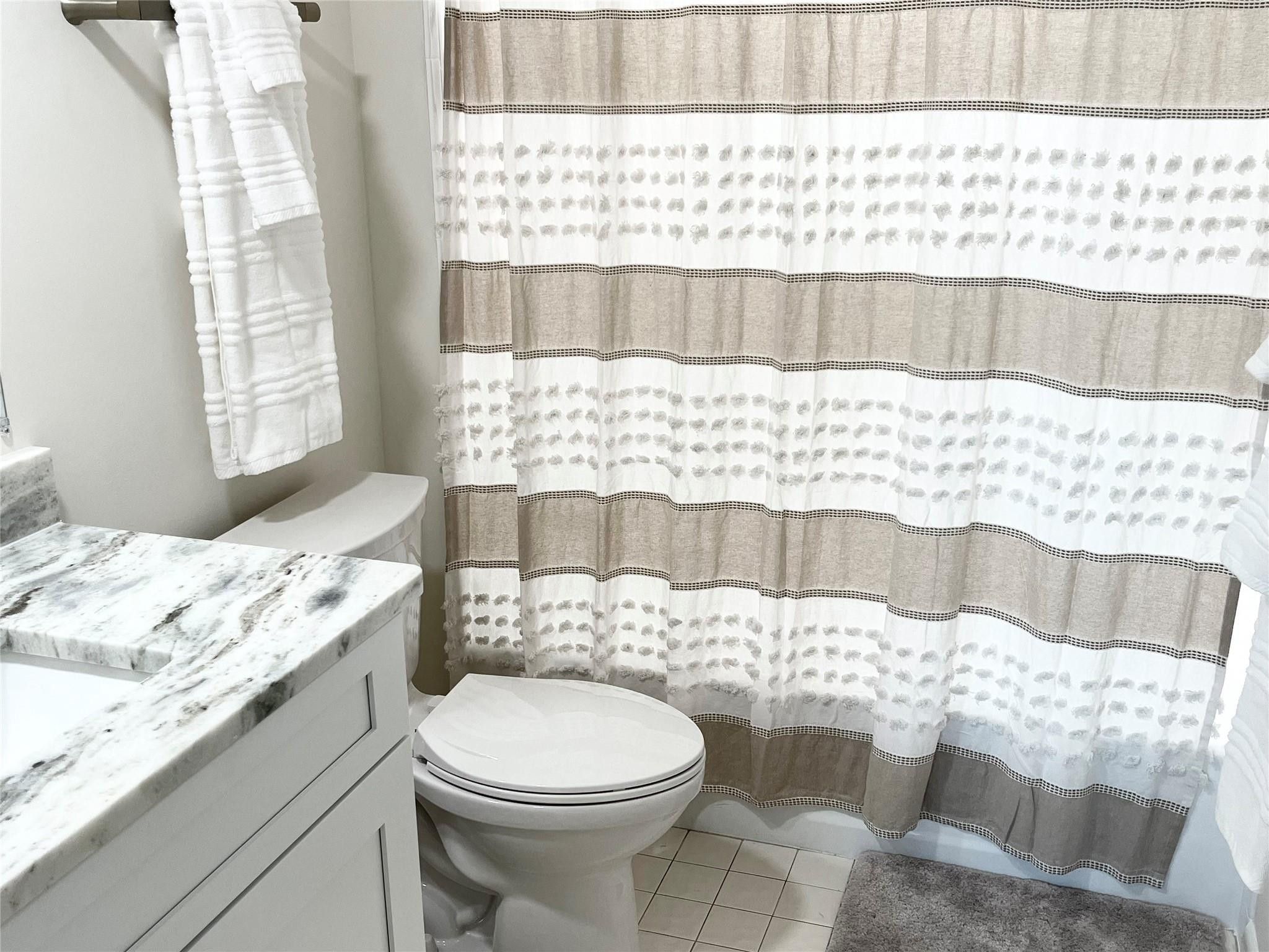 40 Northeast Plantation Road, Unit 410 Jensen Beach, FL 34957 - Photo 15 of 29 Photo 15