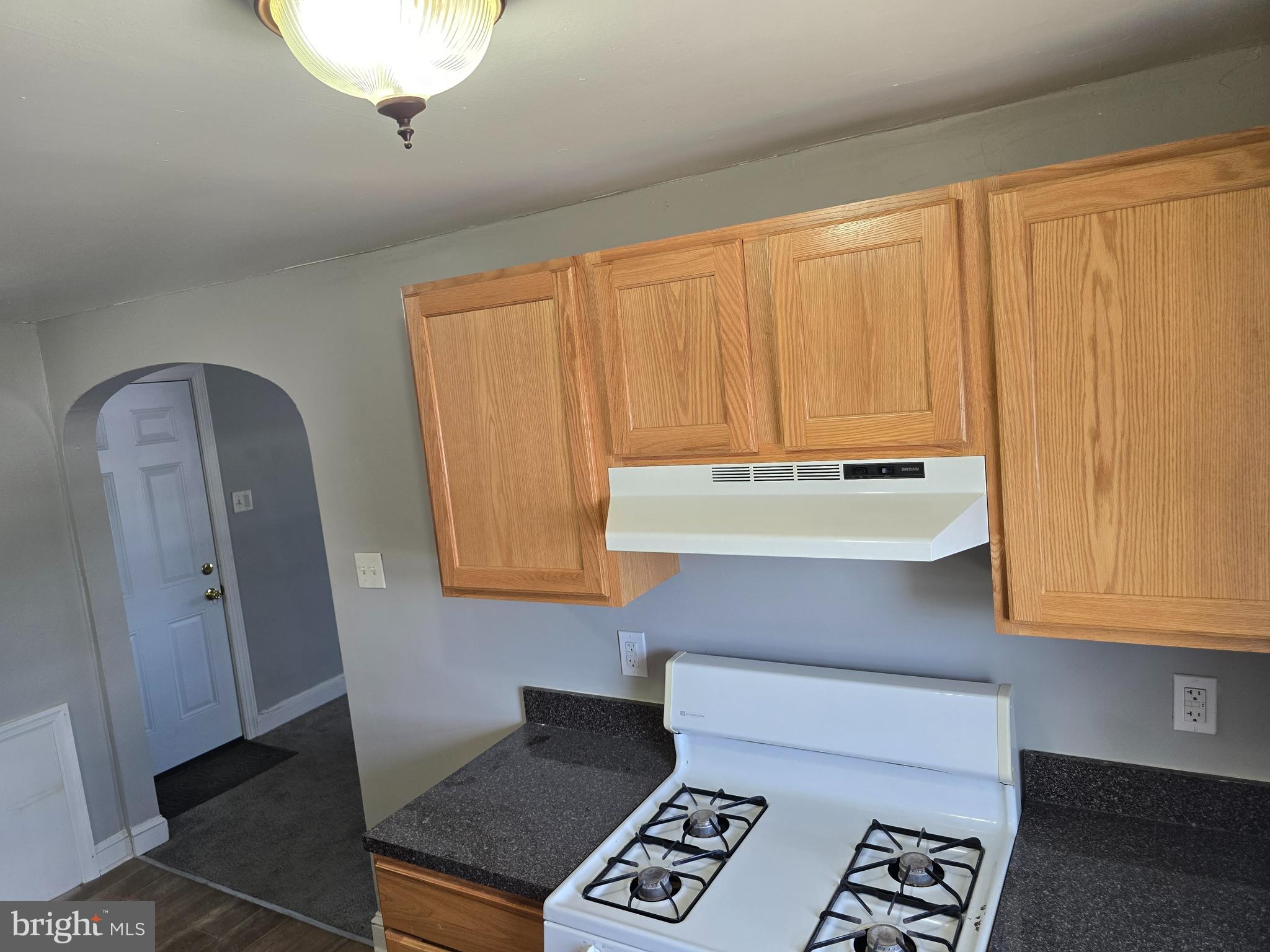 7504 Greenhill Road Philadelphia, PA 19151 - Photo 4 of 11