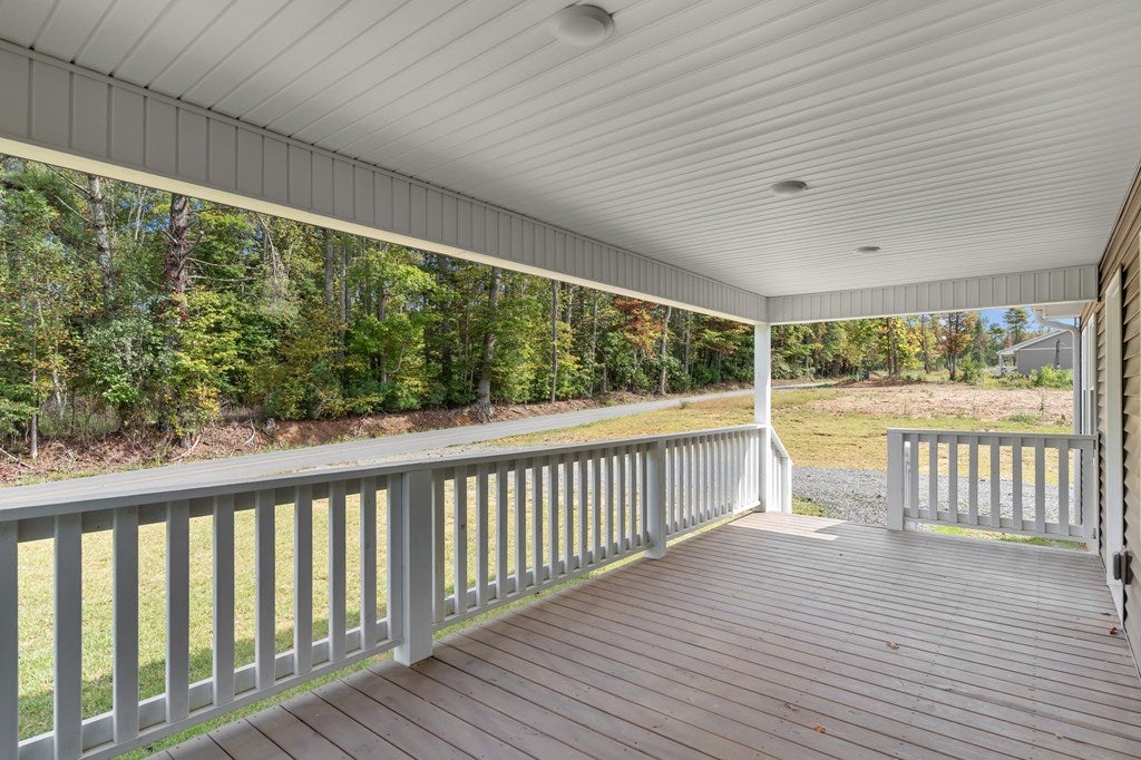 1177 Deer Ridge Road Hillsville, VA 24343 - Photo 7 of 38 Gallery Image 7