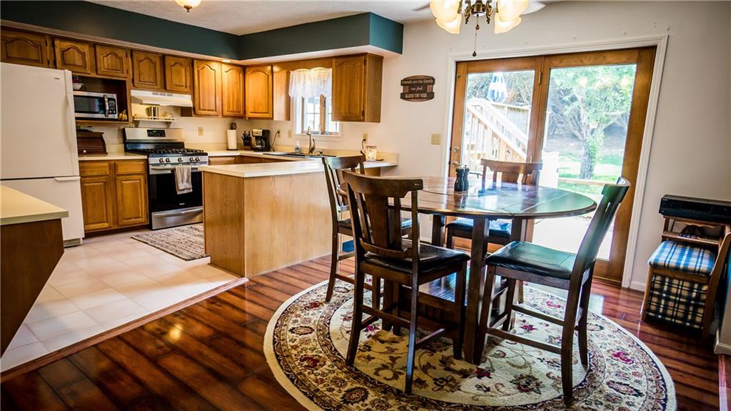 106 East Brewster Road Butler, PA 16001 - Photo 5 of 25 Flowing Open Concept