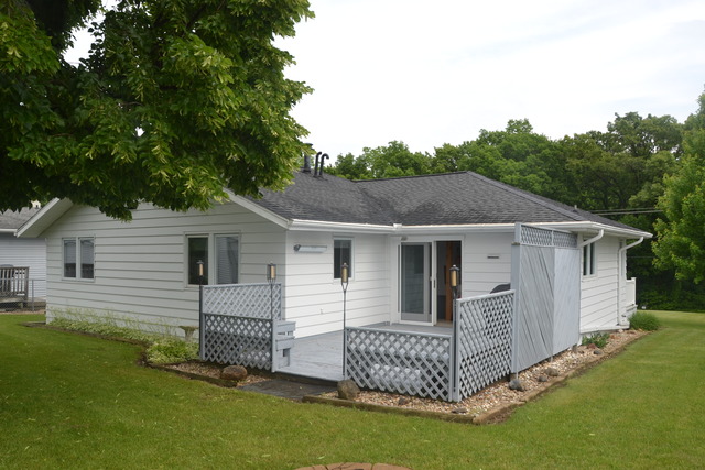636 Reynoldswood Road Dixon, IL 61021 - Photo 23 of 25 a view of a house with a yard