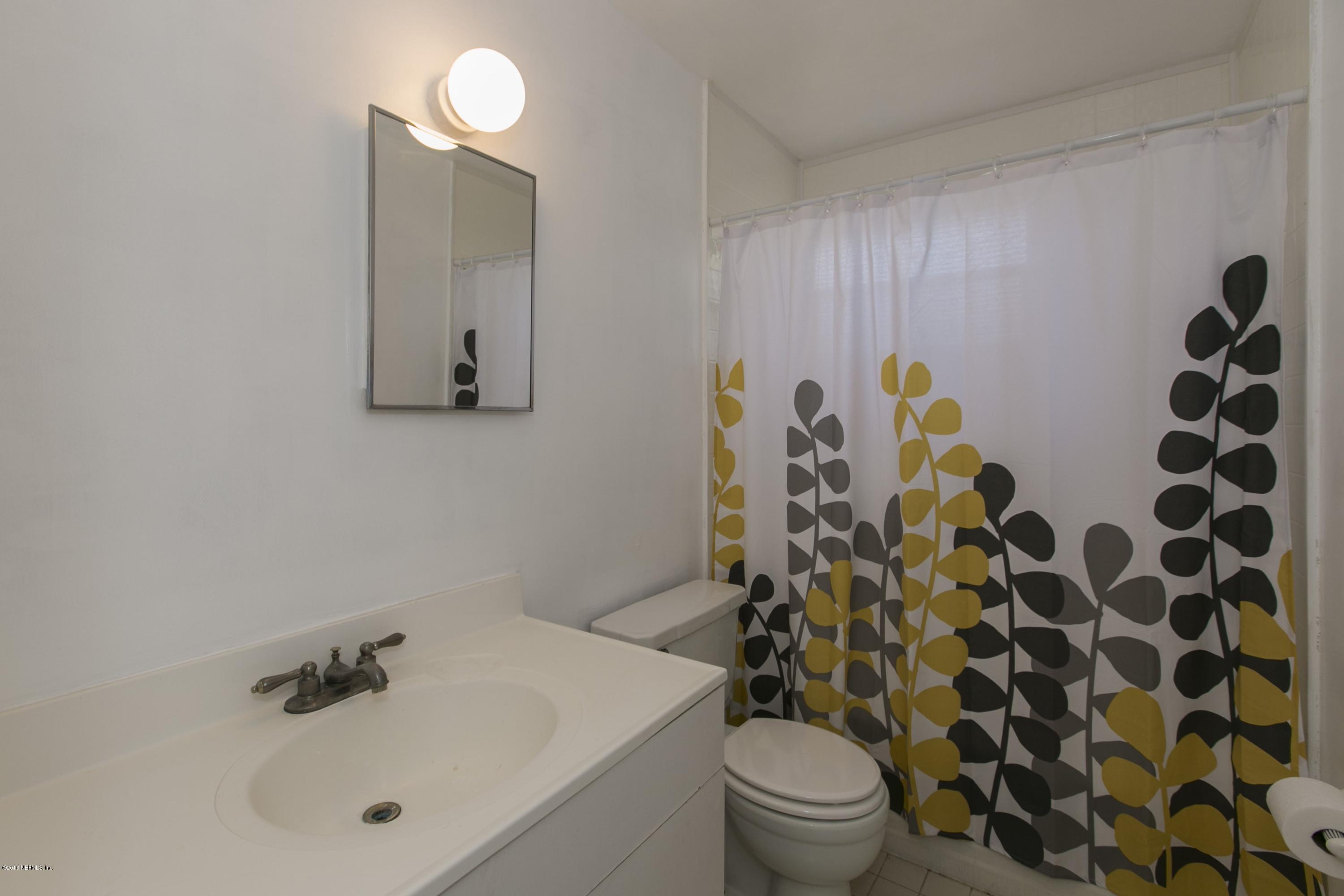 6803 Waikiki Road Jacksonville, FL 32216 - Photo 14 of 22 Bathroom