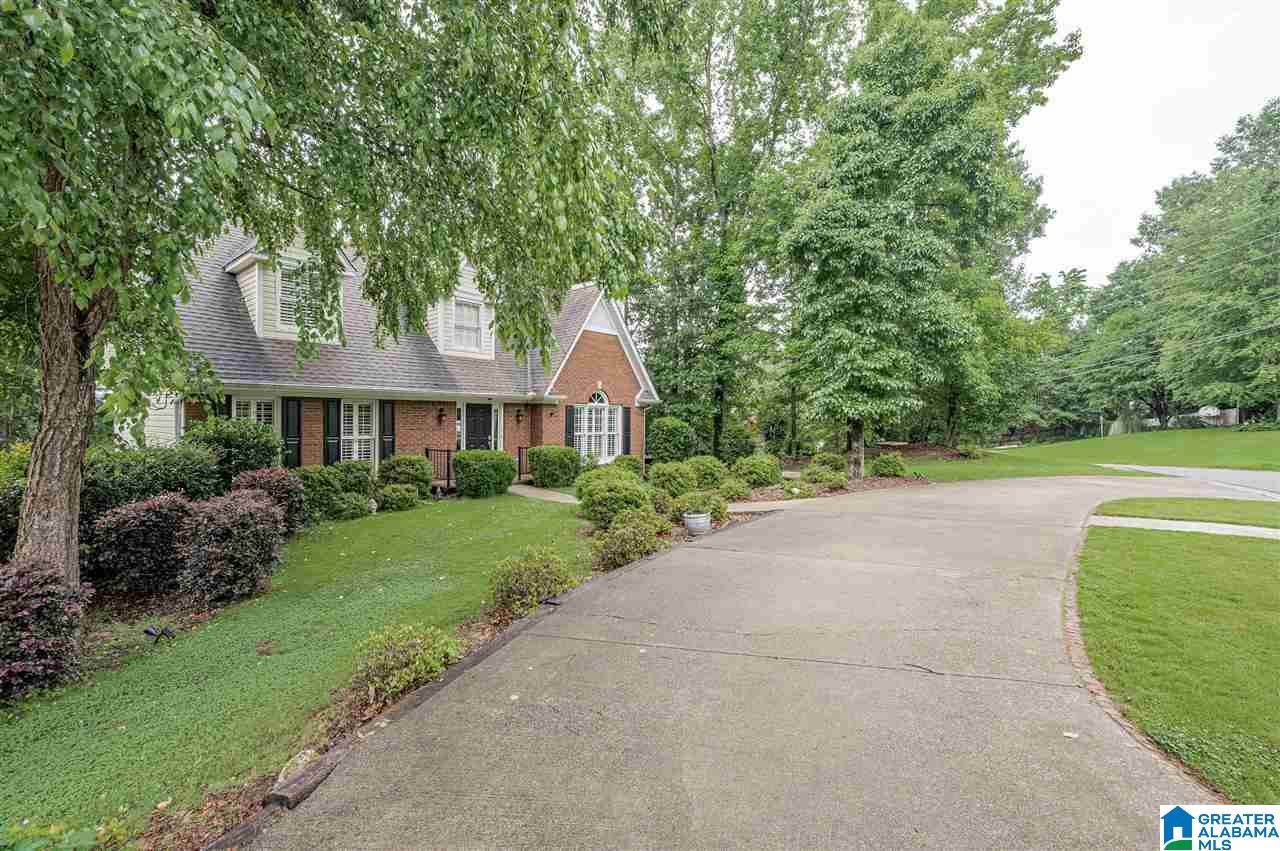 421 Russet Hl Road Birmingham, AL 35244 - Photo 3 of 47