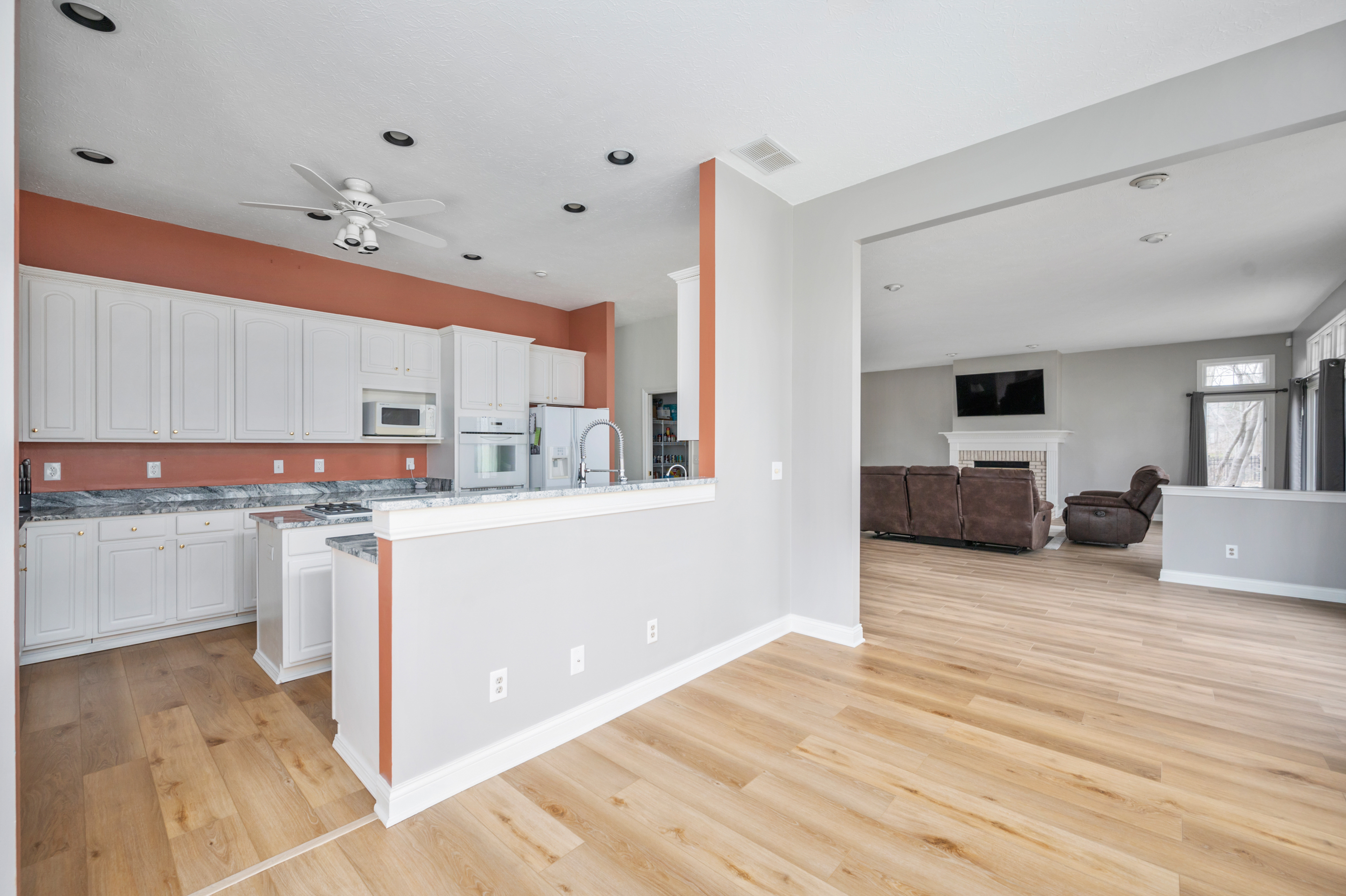 3557 Inverness Boulevard Carmel, IN 46032 - Photo 13 of 49