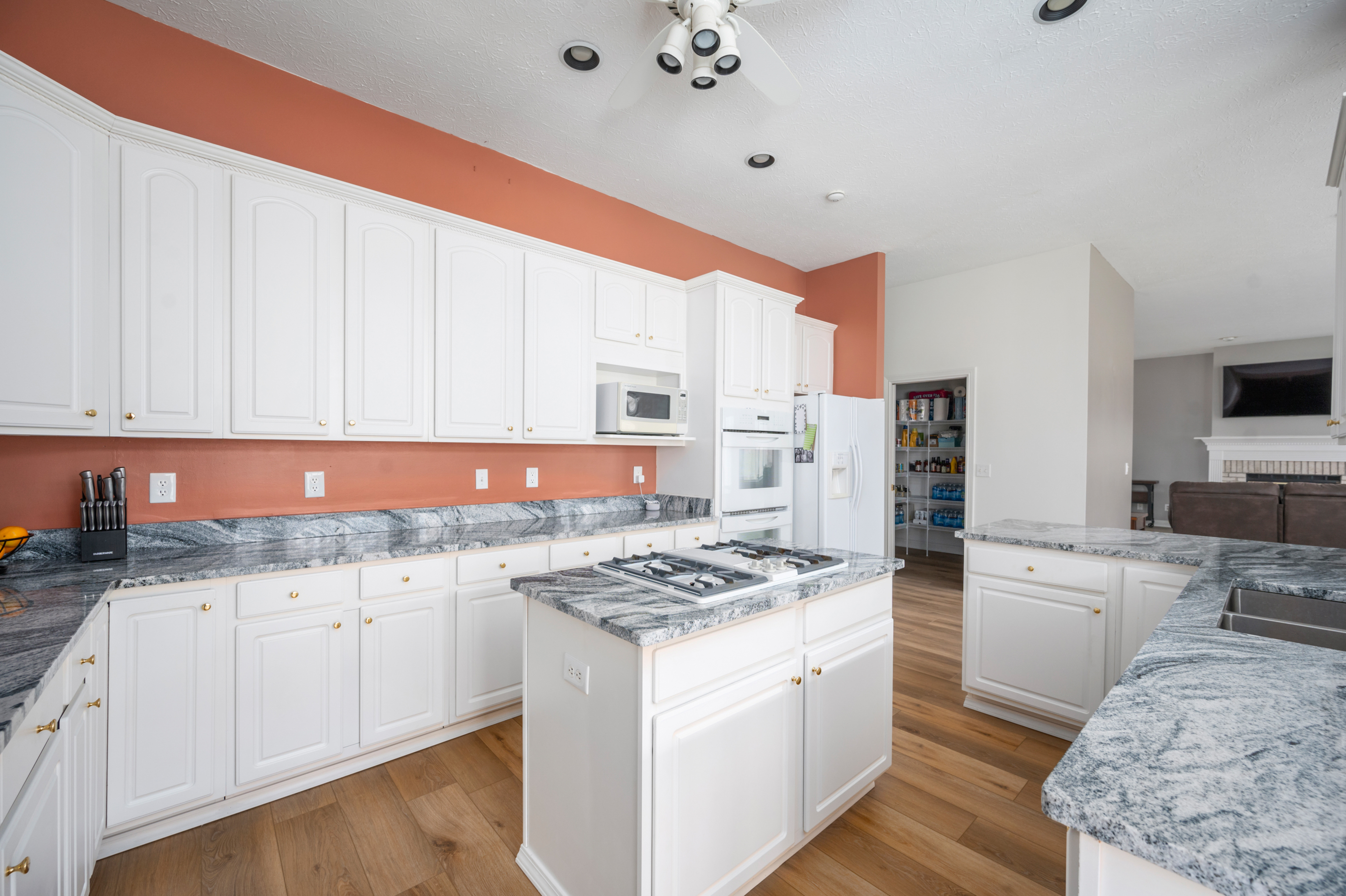 3557 Inverness Boulevard Carmel, IN 46032 - Photo 14 of 49