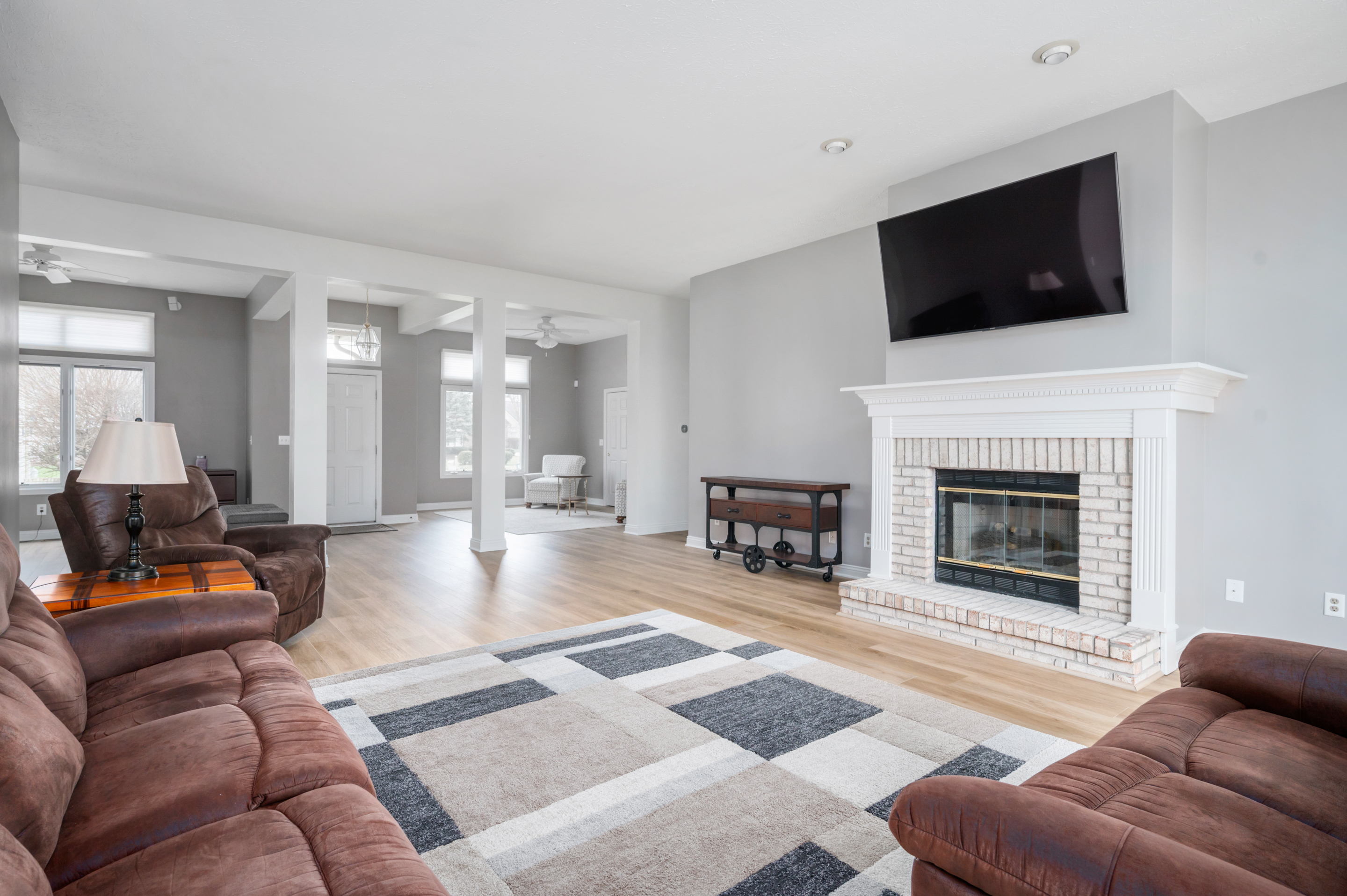 3557 Inverness Boulevard Carmel, IN 46032 - Photo 9 of 49