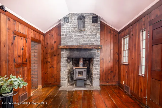 $585,000 | 110 Mill Hill Road, Woodstock, NY 12498