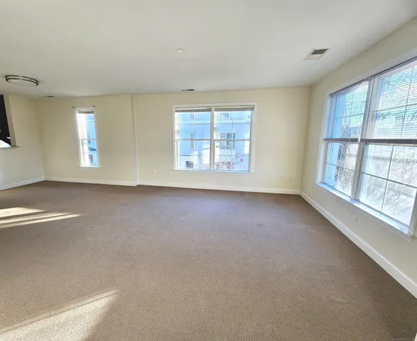 $3,195 | 60 Merrell Avenue, Unit 60, Stamford, CT 06902