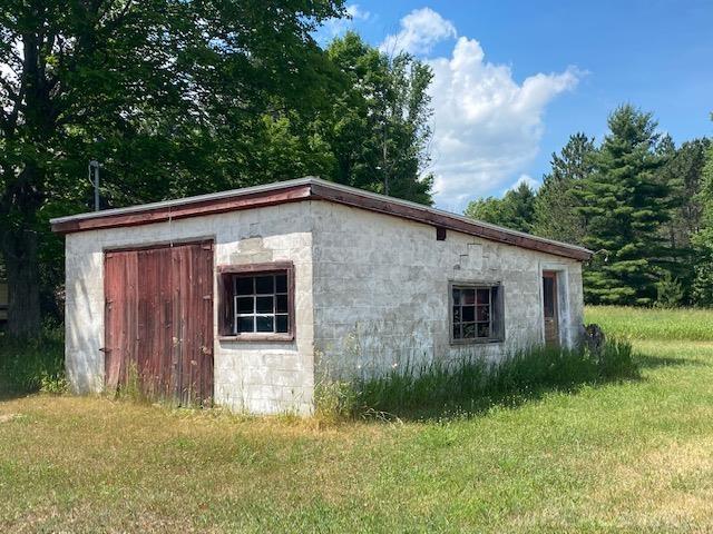2724 West County Road Grayling, MI 49738 - Photo 3 of 43