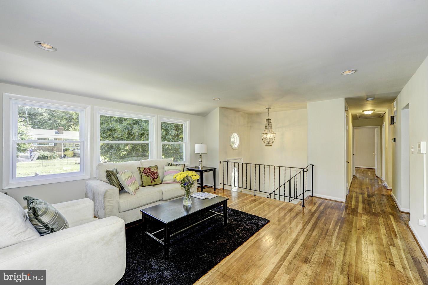 5817 Keppler Road Temple Hills, MD 20748 - Photo 5 of 30 Living Room