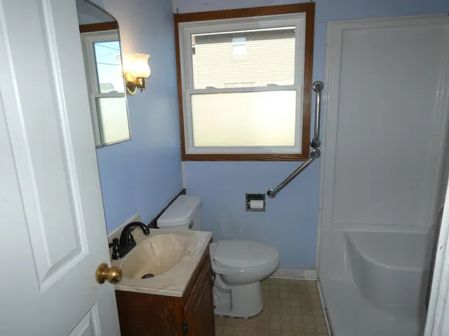 $1,500 | 326 North Monroe Street, Lancaster, WI 53813