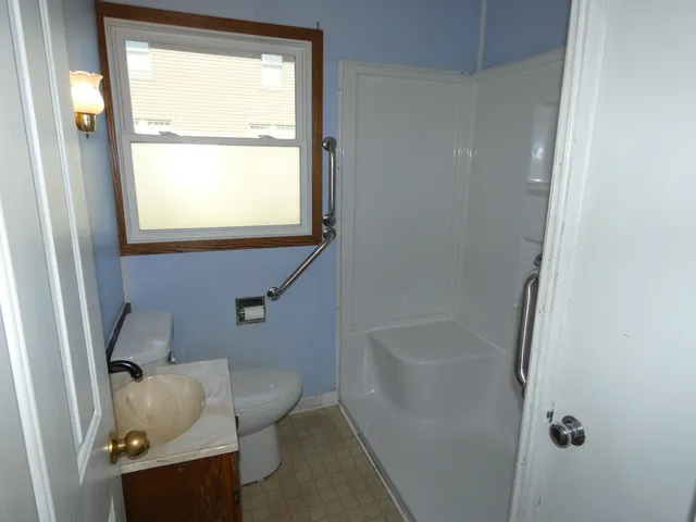 $1,500 | 326 North Monroe Street, Lancaster, WI 53813