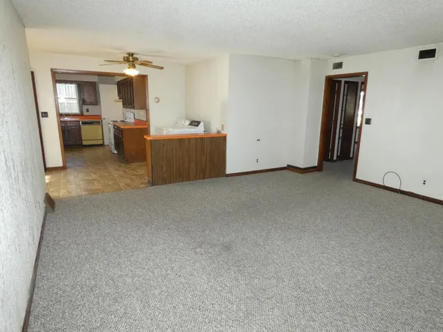 $1,500 | 326 North Monroe Street, Lancaster, WI 53813