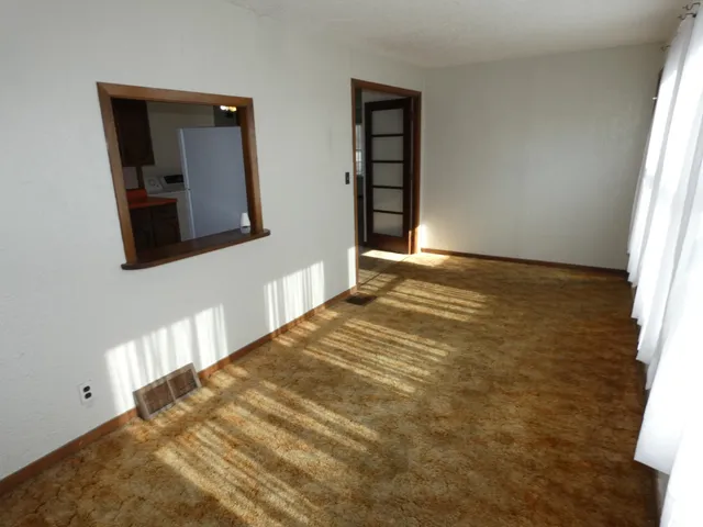 $1,500 | 326 North Monroe Street, Lancaster, WI 53813