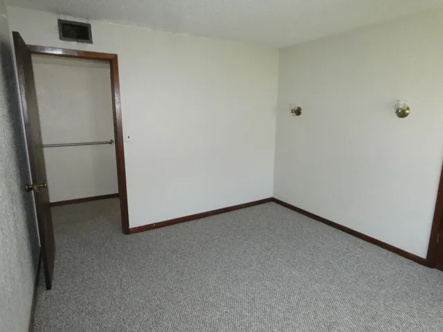 $1,500 | 326 North Monroe Street, Lancaster, WI 53813