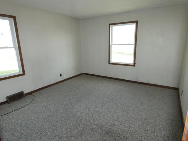 $1,500 | 326 North Monroe Street, Lancaster, WI 53813