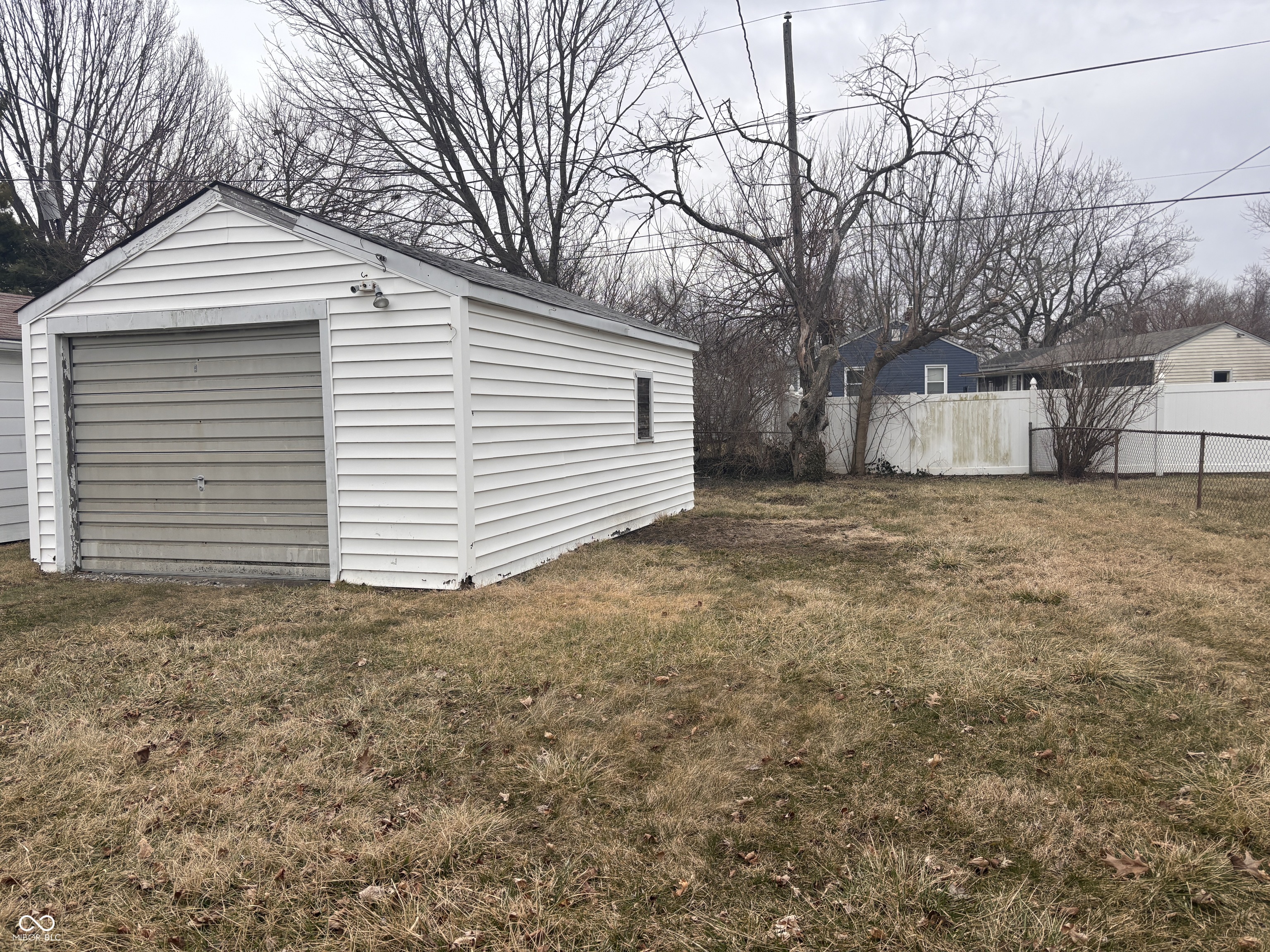1843 Bauer Road Indianapolis, IN 46218 - Photo 4 of 16 Gallery Image 4