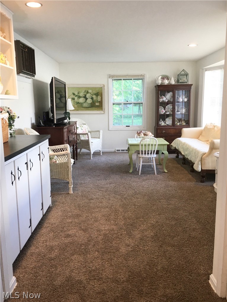 5208 Spencer Road Cleveland, OH 44124 - Photo 13 of 29