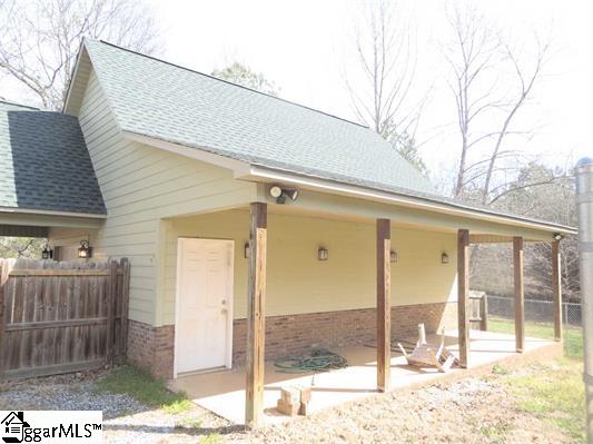 1435 Wingo Road Campobello, SC 29322 - Photo 14 of 24