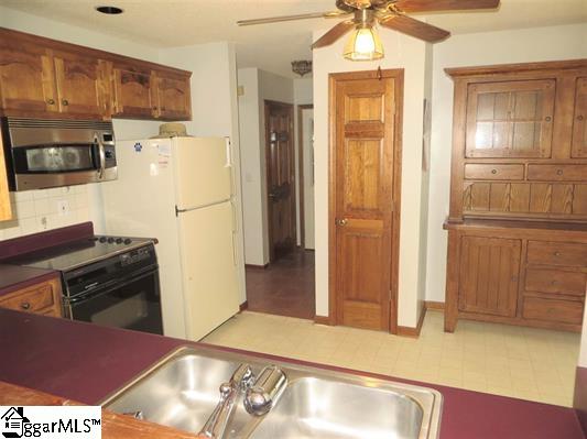 1435 Wingo Road Campobello, SC 29322 - Photo 9 of 24